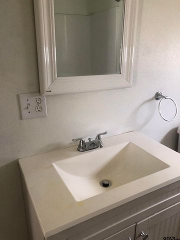 6181 County Road 1143, Tyler, TX 75704