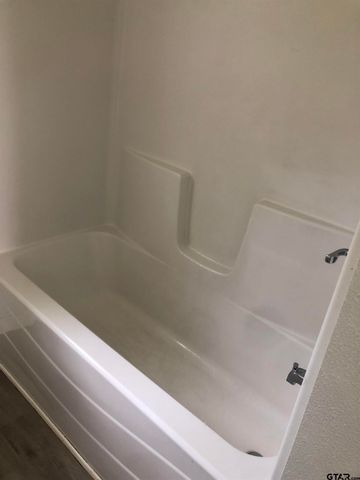 6181 County Road 1143, Tyler, TX 75704