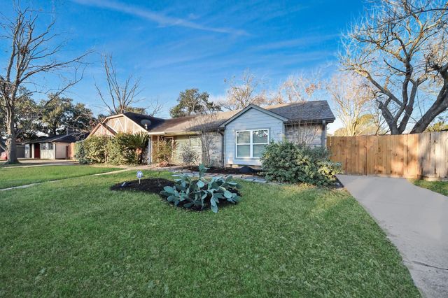 3842 Westmeadow Drive, Houston, TX 77082