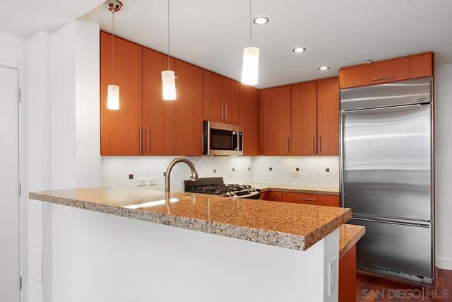 325 7th Avenue 1003, San Diego, CA 92101
