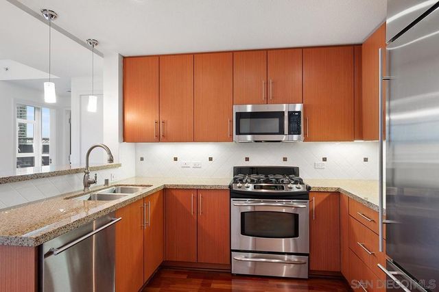 325 7th Avenue 1003, San Diego, CA 92101