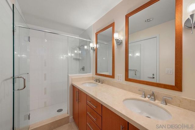 325 7th Avenue 1003, San Diego, CA 92101