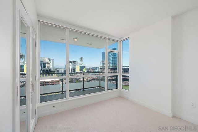 325 7th Avenue 1003, San Diego, CA 92101