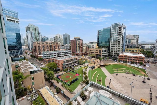 325 7th Avenue 1003, San Diego, CA 92101