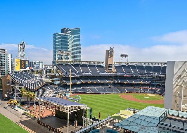 325 7th Avenue 1003, San Diego, CA 92101