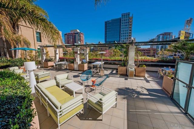 325 7th Avenue 1003, San Diego, CA 92101