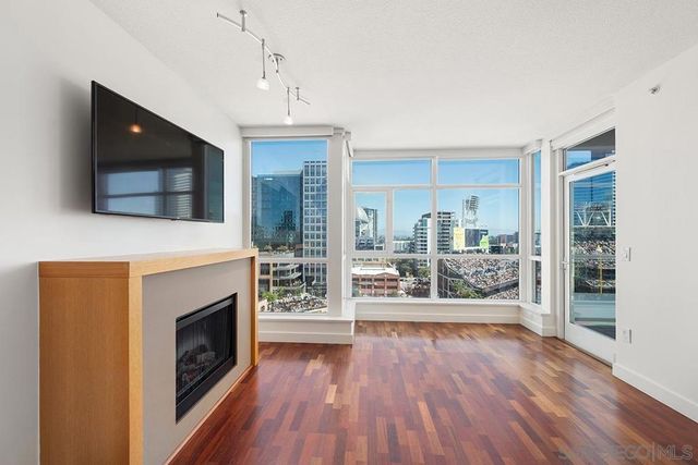 325 7th Avenue 1003, San Diego, CA 92101