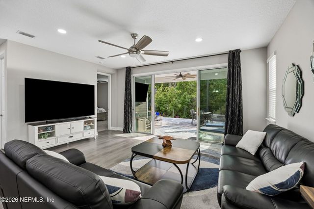 75573 BLACKBIRD Drive, Yulee, FL 32097