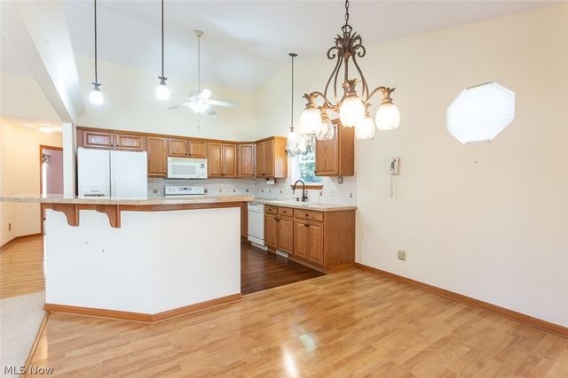457 Harvest Lane, Seven Hills, OH 44131