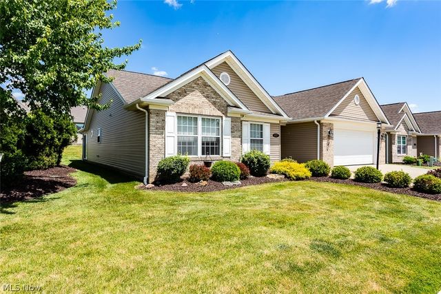 457 Harvest Lane, Seven Hills, OH 44131