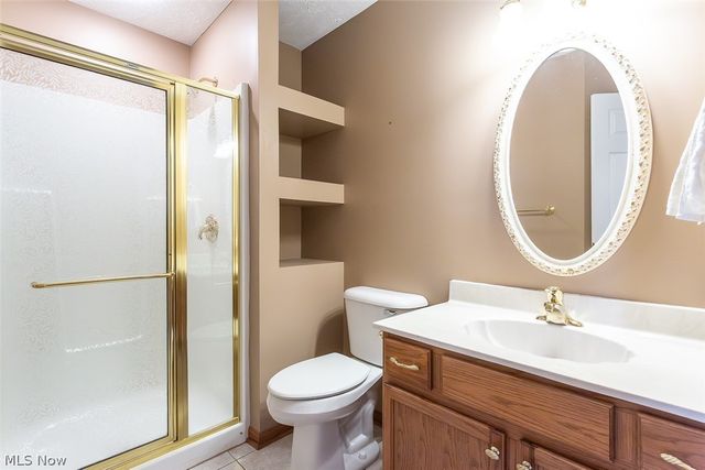 457 Harvest Lane, Seven Hills, OH 44131