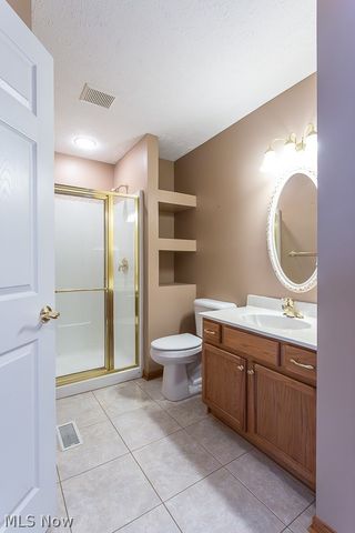 457 Harvest Lane, Seven Hills, OH 44131