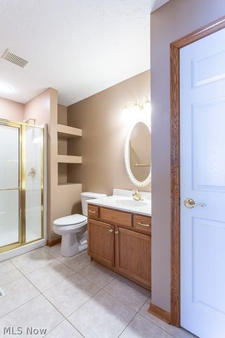457 Harvest Lane, Seven Hills, OH 44131