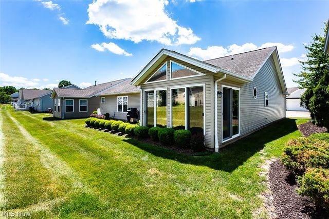 457 Harvest Lane, Seven Hills, OH 44131