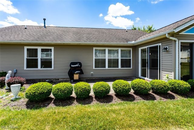457 Harvest Lane, Seven Hills, OH 44131