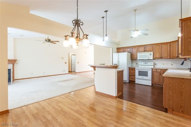 457 Harvest Lane, Seven Hills, OH 44131
