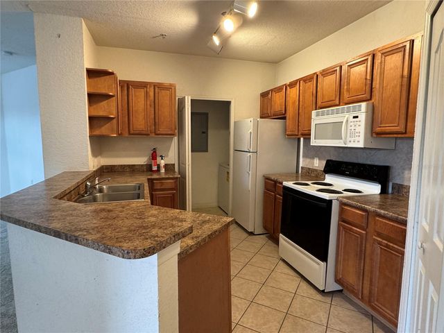 6149 METROWEST BOULEVARD 208, Orlando, FL 32835