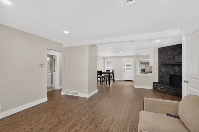 2310 Costa Mesa Drive, Dallas, TX 75228