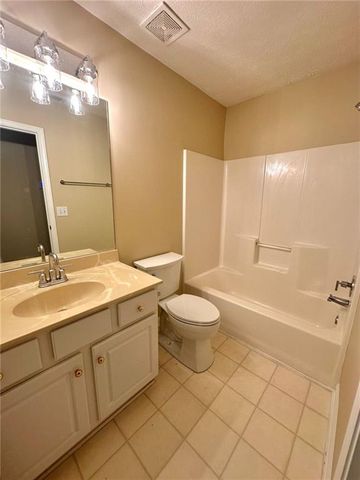 185 Weatherstone Drive, Woodstock, GA 30188