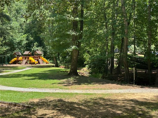185 Weatherstone Drive, Woodstock, GA 30188