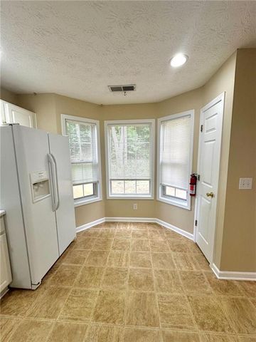 185 Weatherstone Drive, Woodstock, GA 30188