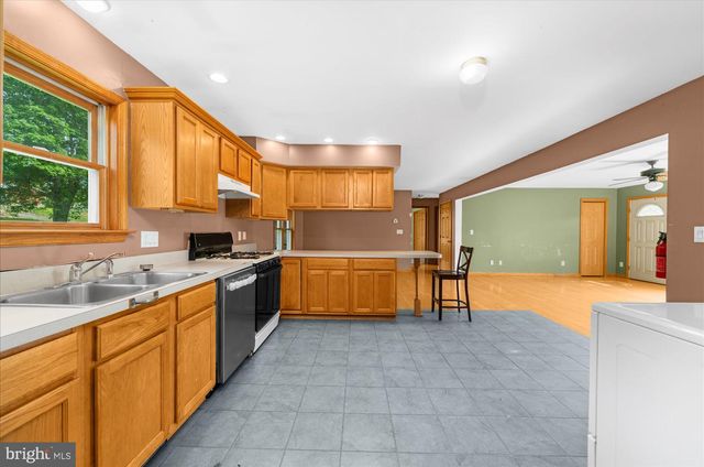 441 PITTSTOWN RD, Pittstown, NJ 08867