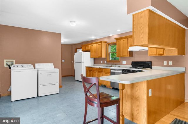441 PITTSTOWN RD, Pittstown, NJ 08867