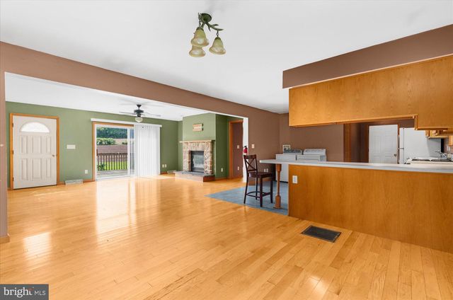 441 PITTSTOWN RD, Pittstown, NJ 08867