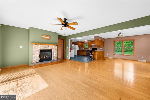 441 PITTSTOWN RD, Pittstown, NJ 08867