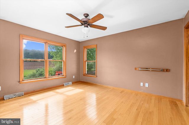 441 PITTSTOWN RD, Pittstown, NJ 08867