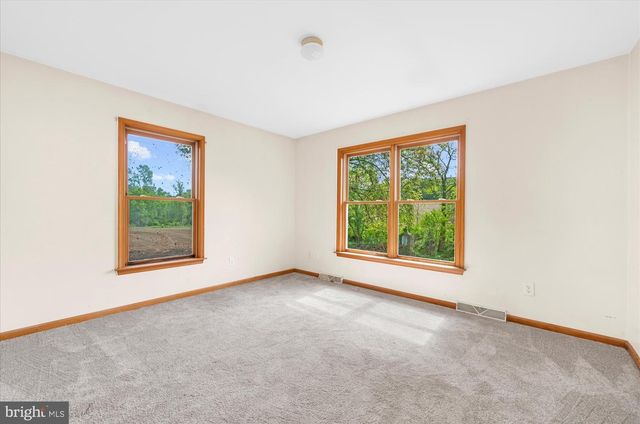 441 PITTSTOWN RD, Pittstown, NJ 08867