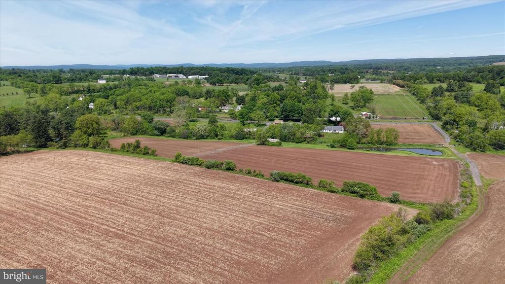 441 PITTSTOWN RD, Pittstown, NJ 08867