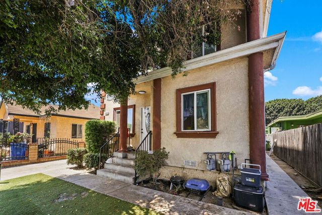 1219 E 57th Street, Los Angeles, CA 90011
