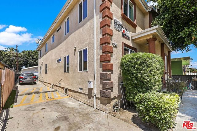 1219 E 57th Street, Los Angeles, CA 90011