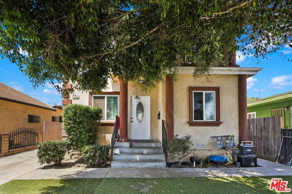 Image 4 of property listing at 1219 E 57th Street, Los Angeles, CA 90011
