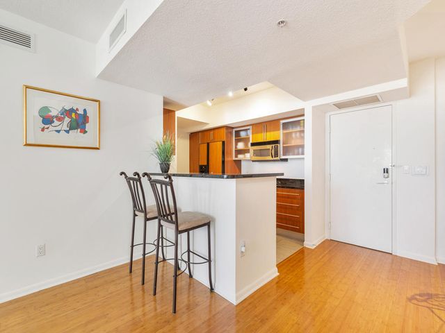 1551 N Flagler Drive 903, West Palm Beach, FL 33401