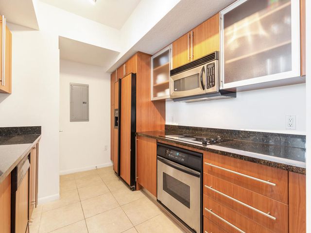 1551 N Flagler Drive 903, West Palm Beach, FL 33401
