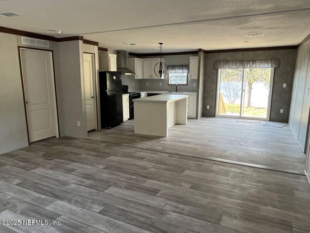 6015 PICKETTVILLE Road, Jacksonville, FL 32254