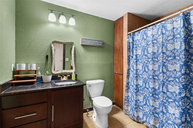 105 E Linden Street, Ennis, TX 75119