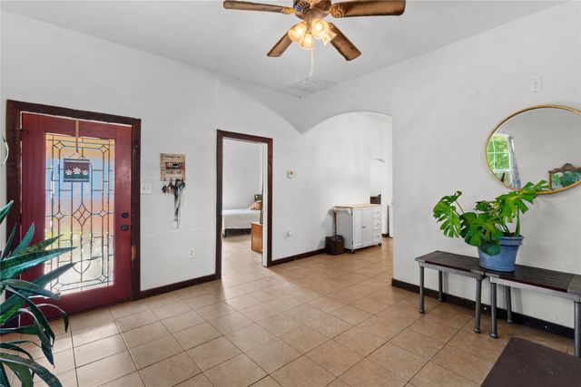105 E Linden Street, Ennis, TX 75119