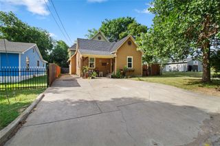 105 E Linden Street, Ennis, TX 75119