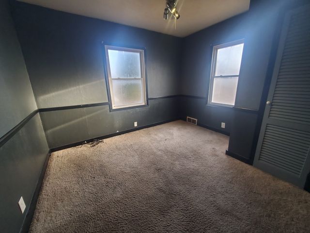 2725 W 49th Street, Davenport, IA 52806