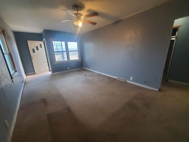 2725 W 49th Street, Davenport, IA 52806