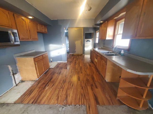 2725 W 49th Street, Davenport, IA 52806