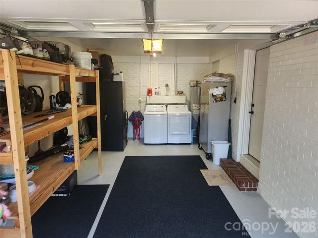 492 14th Avenue Drive NE, Hickory, NC 28601