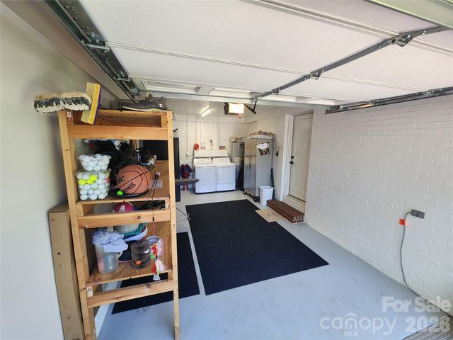 492 14th Avenue Drive NE, Hickory, NC 28601