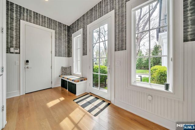 89 Depeyster Avenue, Tenafly, NJ 07670