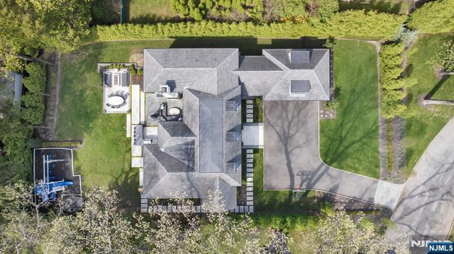 89 Depeyster Avenue, Tenafly, NJ 07670