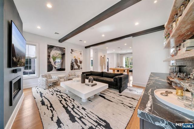89 Depeyster Avenue, Tenafly, NJ 07670