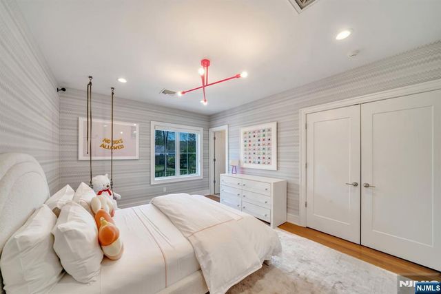 89 Depeyster Avenue, Tenafly, NJ 07670